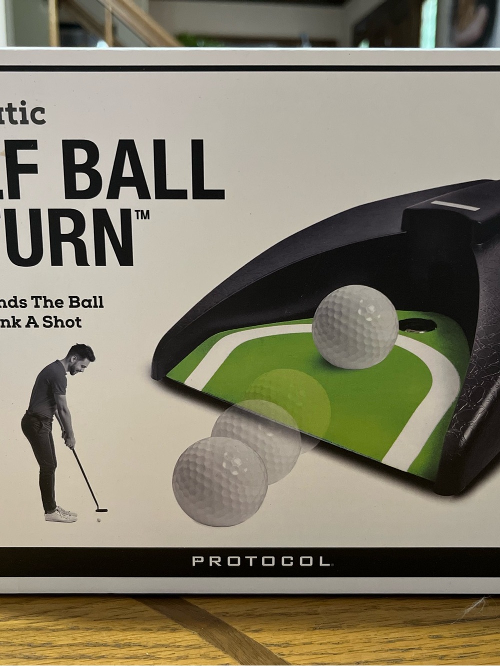 Self Ball Return Putting Trainer - Black & Green